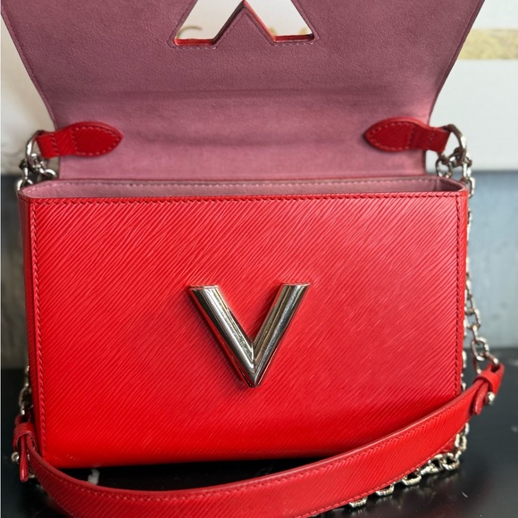 Louis Vuitton Red Crossbody Bag with Silver Chain - Picture 3 of 6